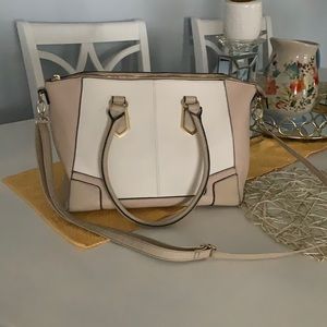 Cartera grande casi nueva